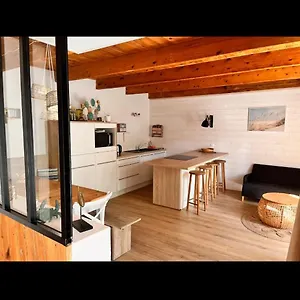  Hébergement de vacances Jolie Maison Au Port De L’ile Tudy